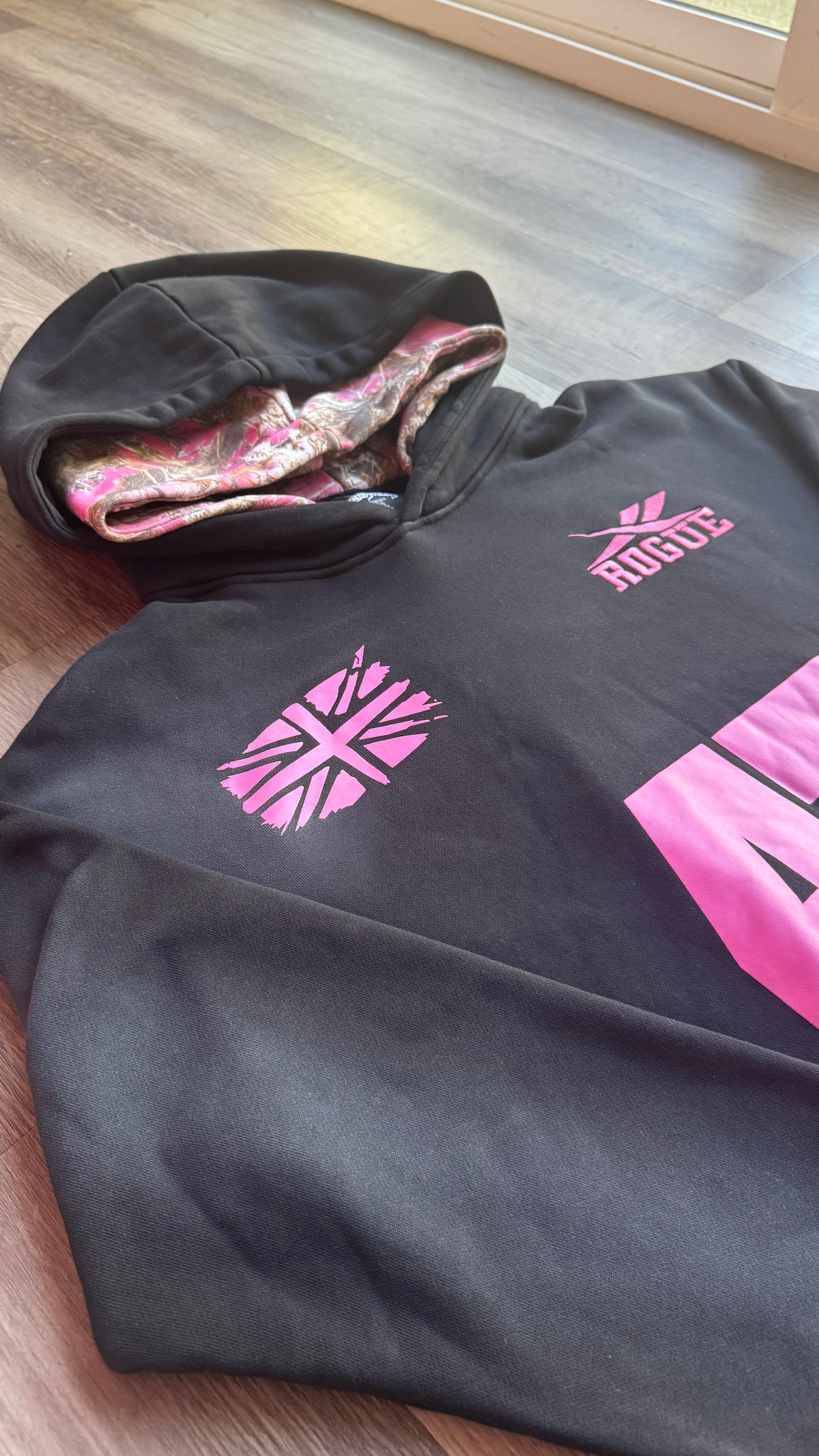 ROGUE HOODIE BLACK
